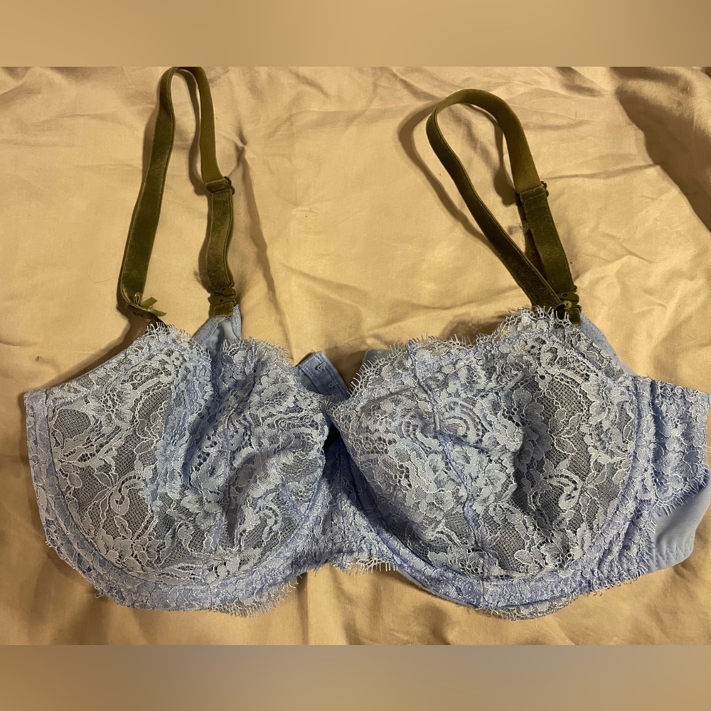 Victoria’s Secret lace bra